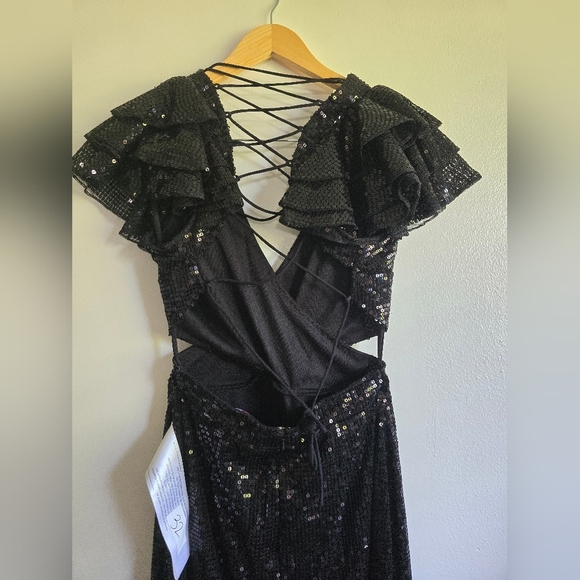 Mac Duggal, Sequined Ruffled Cut-out Lace-up Gown, Black, Size 8‎ - NWOT. - Picture 10 of 13